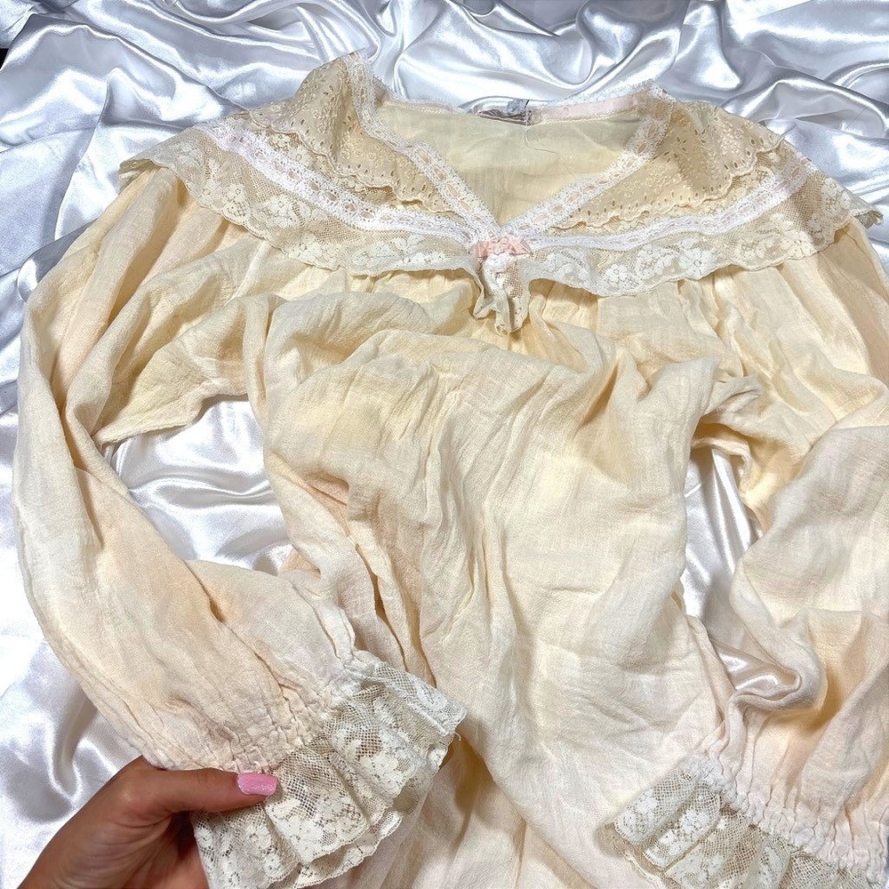 vintage romantic Nightgown Cream Fair Lace Trim Gauze Carole Hochman Chevette